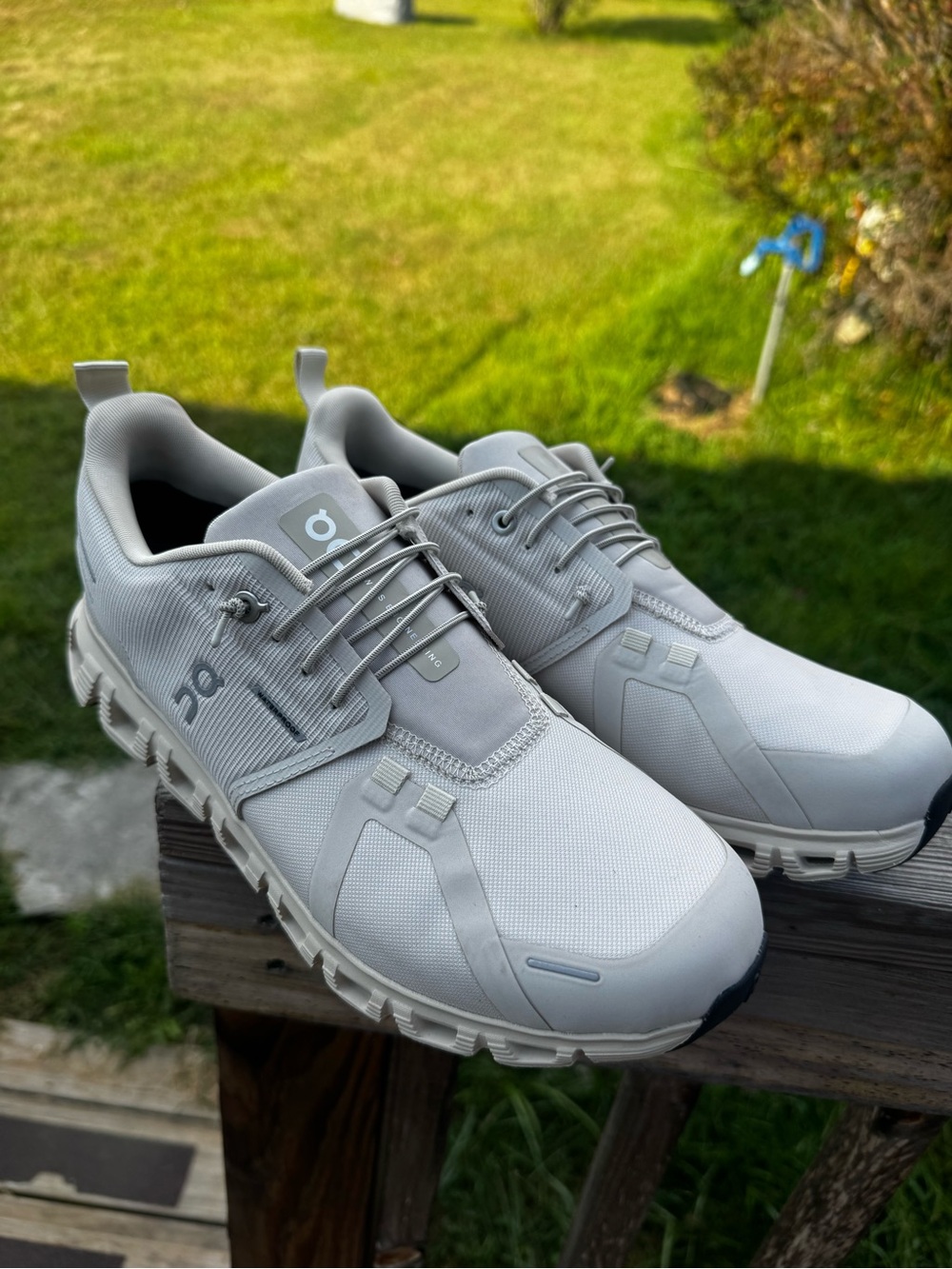 On Running Women Cloud Sneakers in White and Light Gray